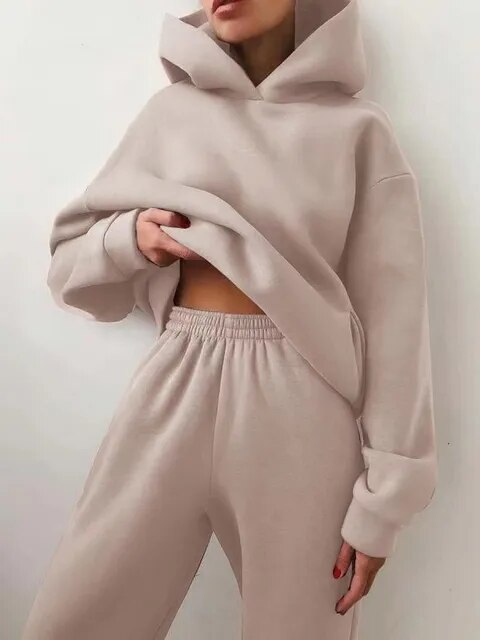 Ensemble loungewear femme, coupe décontractée, sweat à capuche et pantalon de jogging