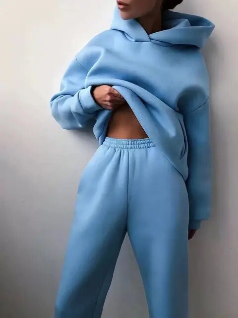 Ensemble loungewear femme, coupe décontractée, sweat à capuche et pantalon de jogging
