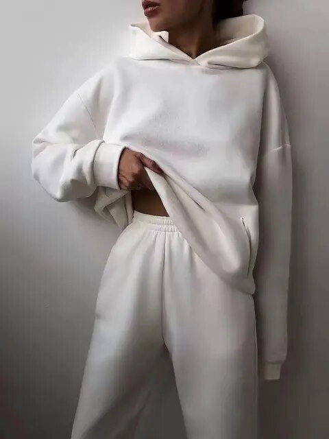 Ensemble loungewear femme, coupe décontractée, sweat à capuche et pantalon de jogging