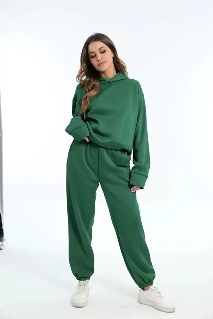 Ensemble loungewear femme, coupe décontractée, sweat à capuche et pantalon de jogging