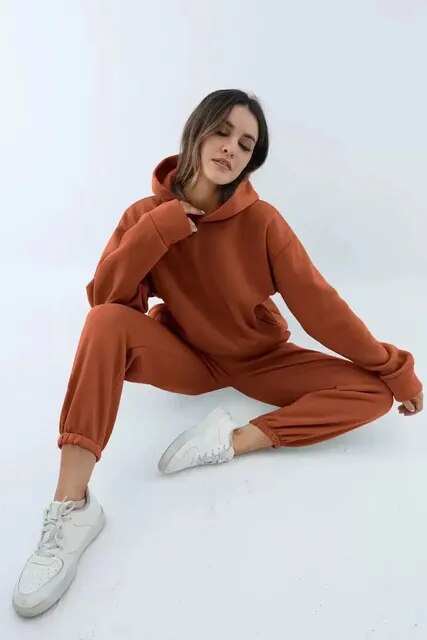 Ensemble loungewear femme, coupe décontractée, sweat à capuche et pantalon de jogging