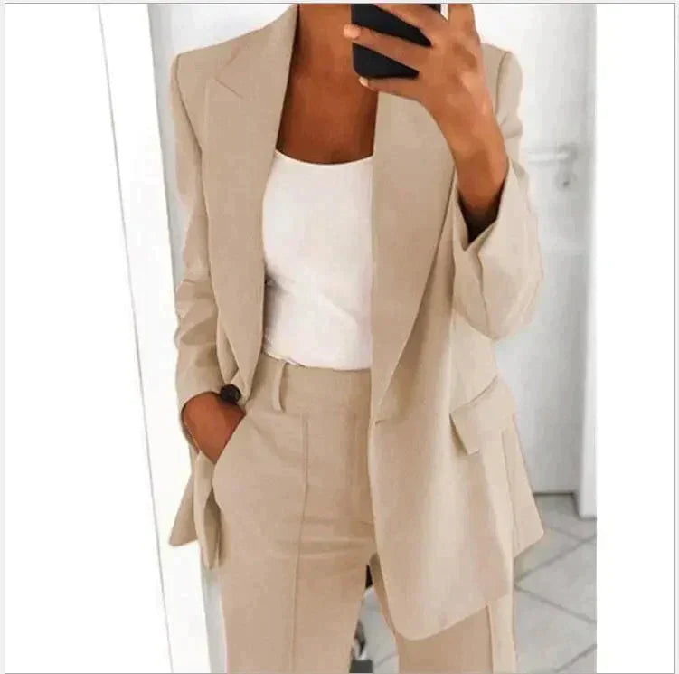 Ensemble tailleur coupe décontractée pour femme
