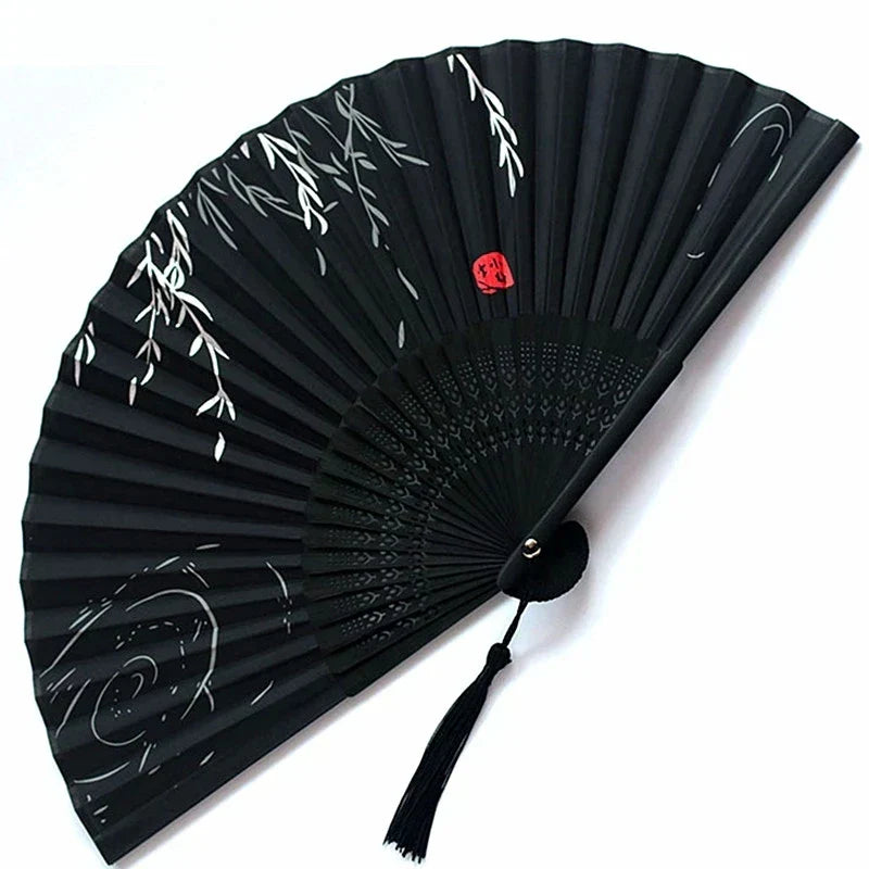 Éventail de style japonais traditionnel à motif floral