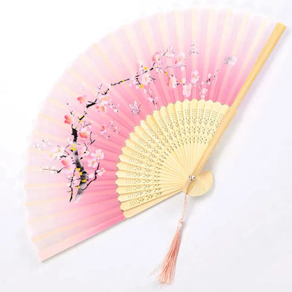 Éventail de style japonais traditionnel à motif floral