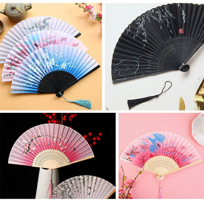 Éventail de style japonais traditionnel à motif floral