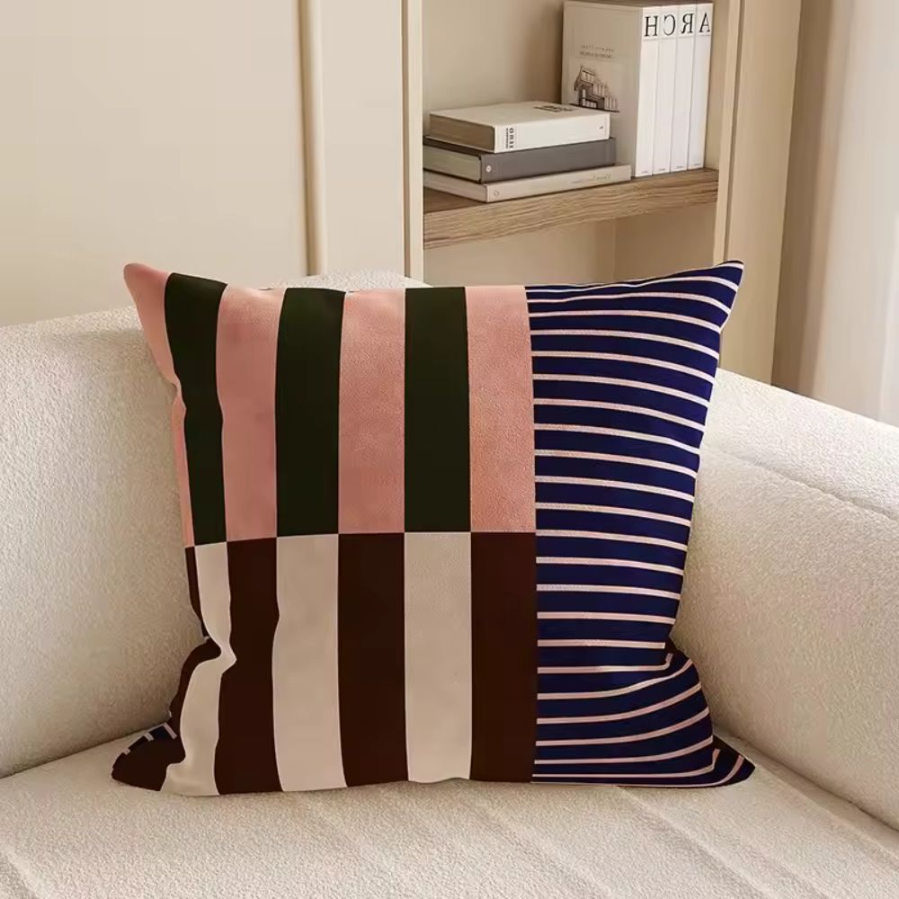 Housse de coussin à blocs rayés style mod