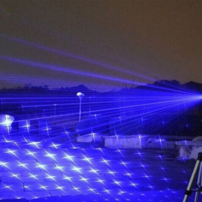Lampe torche laser à faisceau bleu | sortie optique haute intensité 450 nm | portée tactique de 5 000 m+ | mise au point réglable, châssis en aluminium | capable d’allumage thermique