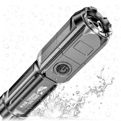 Lampe torche LED haute puissance rechargeable – 10 000 lumens pour le camping et les urgences