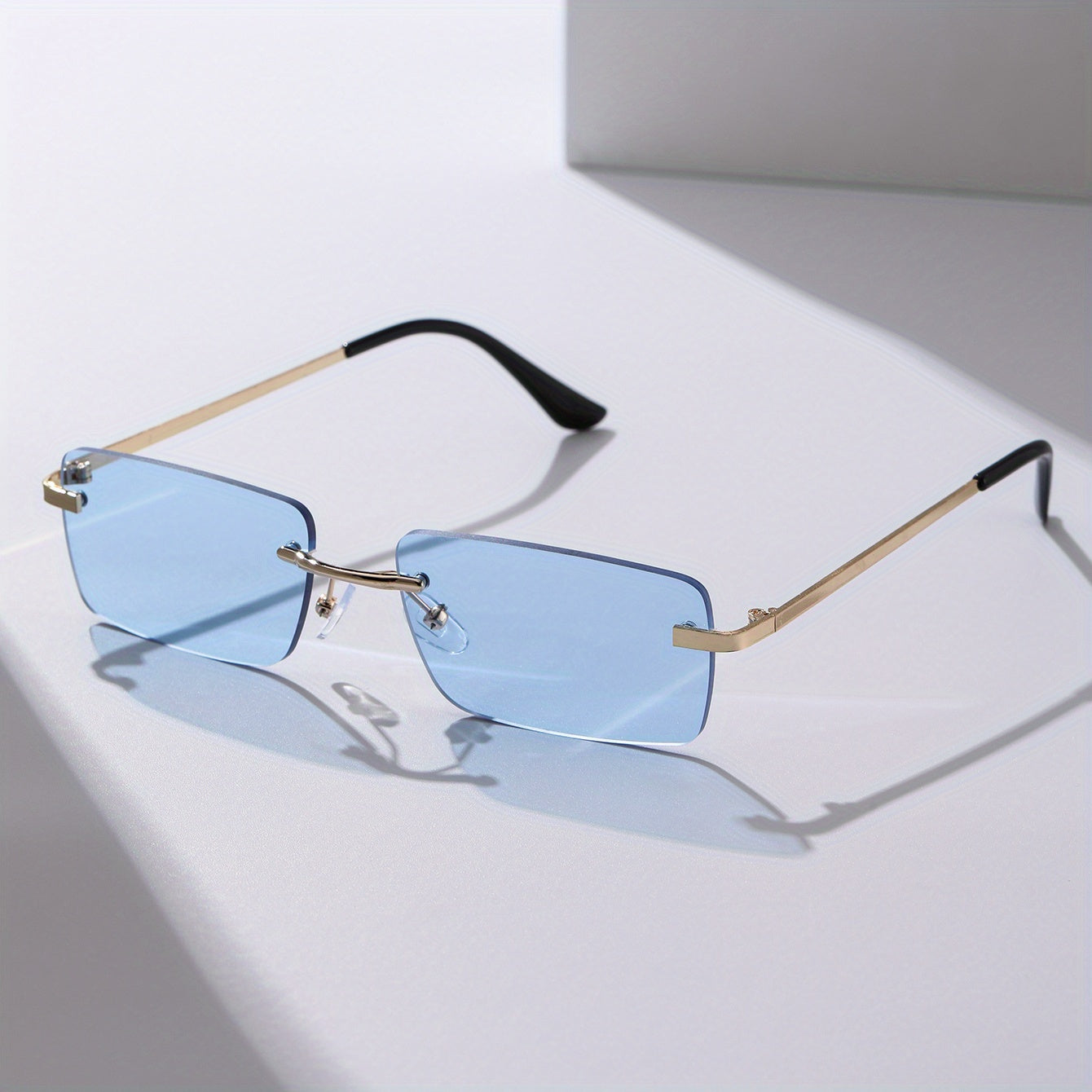 Lunettes de soleil pour homme avec protection UV et monture métallique légère – conception sans cerclage