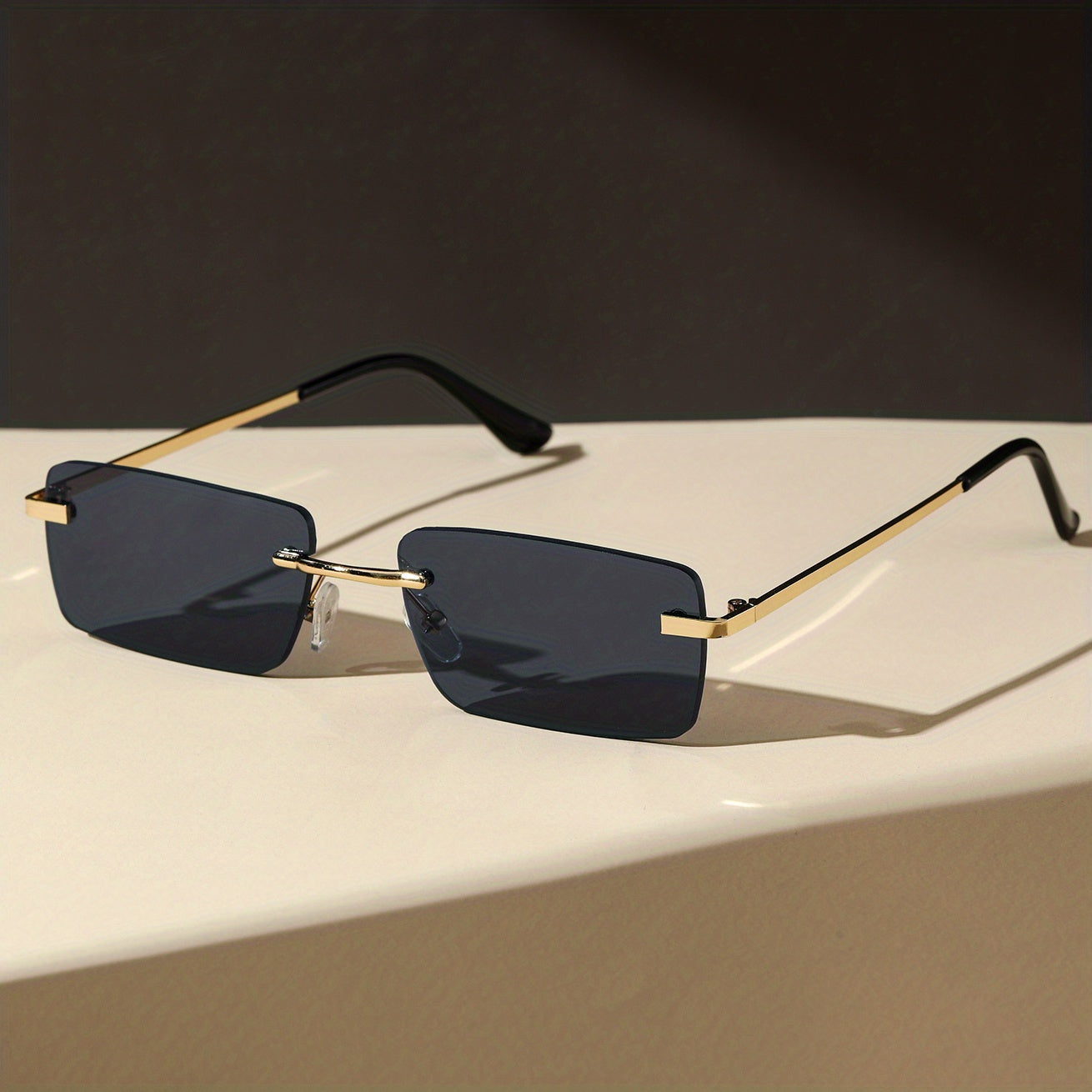 Lunettes de soleil pour homme avec protection UV et monture métallique légère – conception sans cerclage