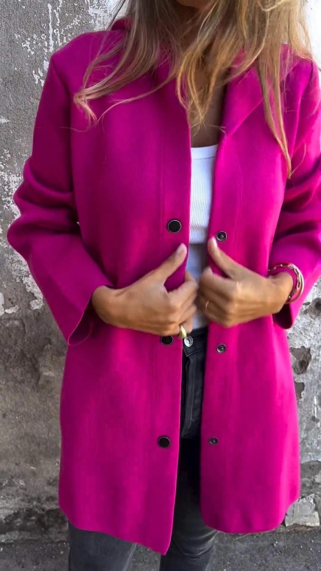 Manteau à capuche boutonné devant pour femme