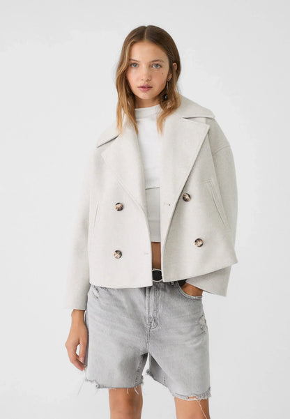 Manteau court à double boutonnage chic - élégant et intemporel