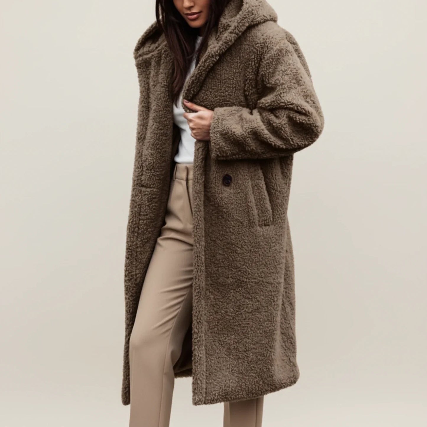 Manteau d'hiver long à capuche en teddy pour femme