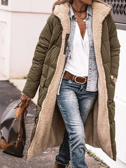 Manteau long en polaire réversible à capuche – chaleur et style pour l’hiver
