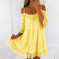 Mini-robe à épaules dénudées pour femme
