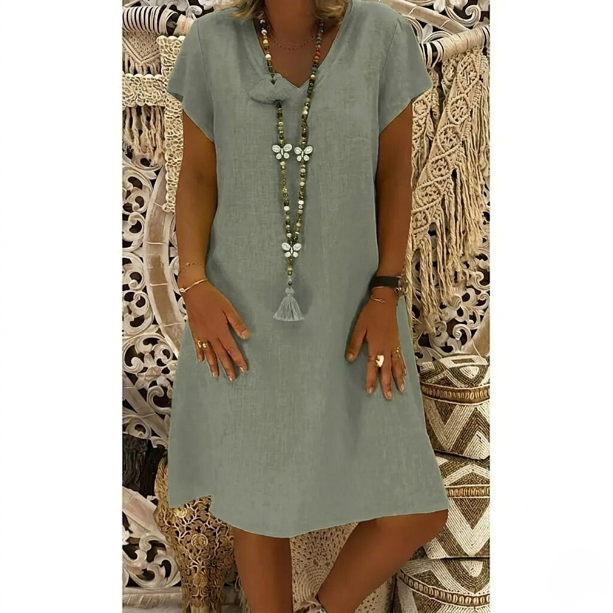 Mini-robe trapèze à col en V pour femme
