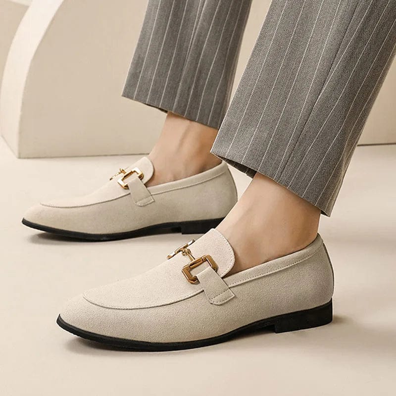 Mocassins en daim à boucle métallique pour l’automne