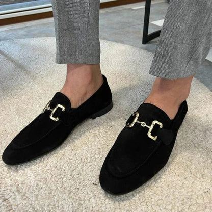 Mocassins en daim à boucle métallique pour l’automne