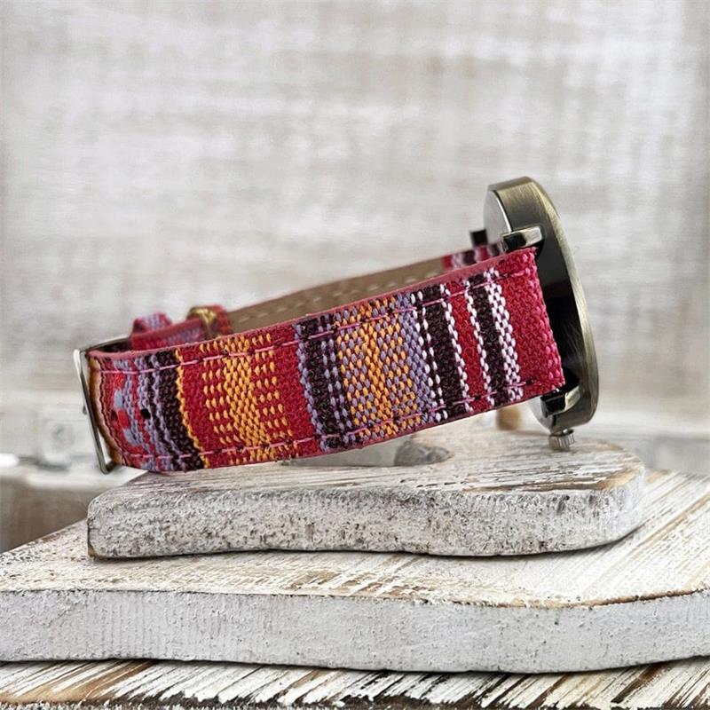 Montres à motif arc-en-ciel multicolore