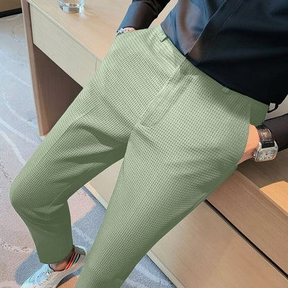 Pantalon homme 7/8 – coupe slim – tissu texturé – style smart casual moderne