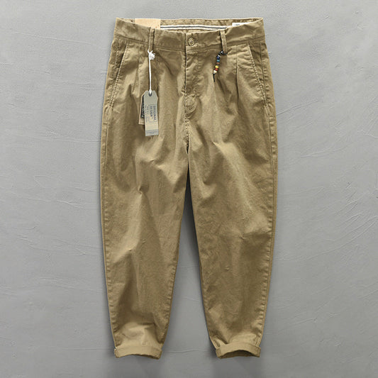 Pantalon homme raccourci à plis, coupe fuselée
