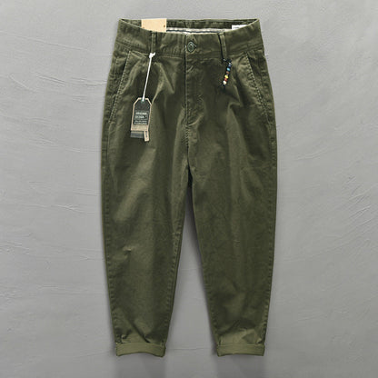 Pantalon homme raccourci à plis, coupe fuselée