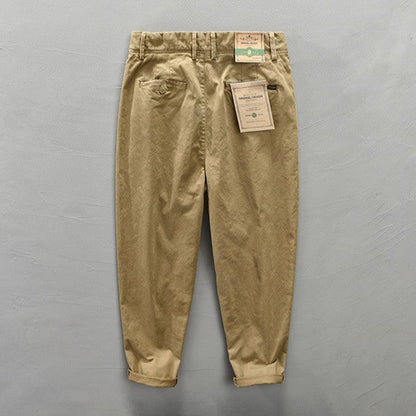 Pantalon homme raccourci à plis, coupe fuselée