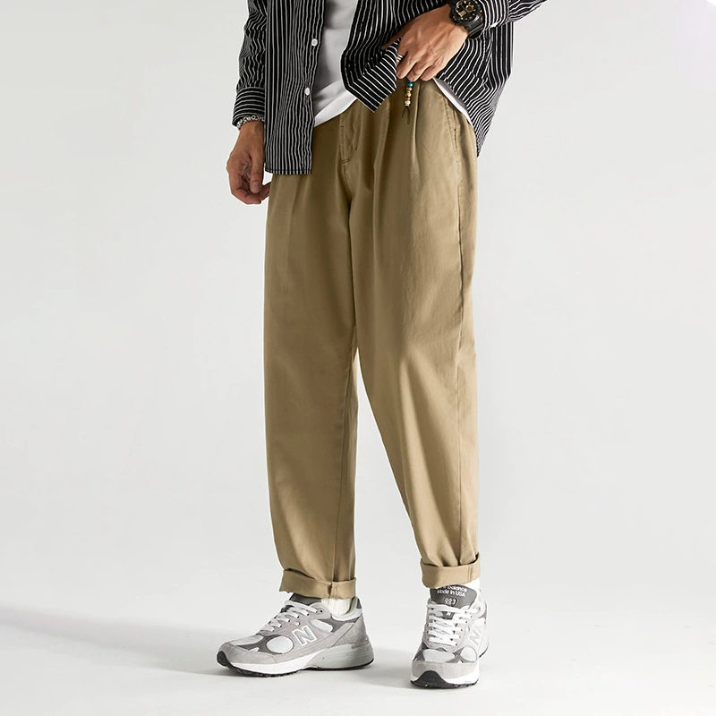 Pantalon homme raccourci à plis, coupe fuselée