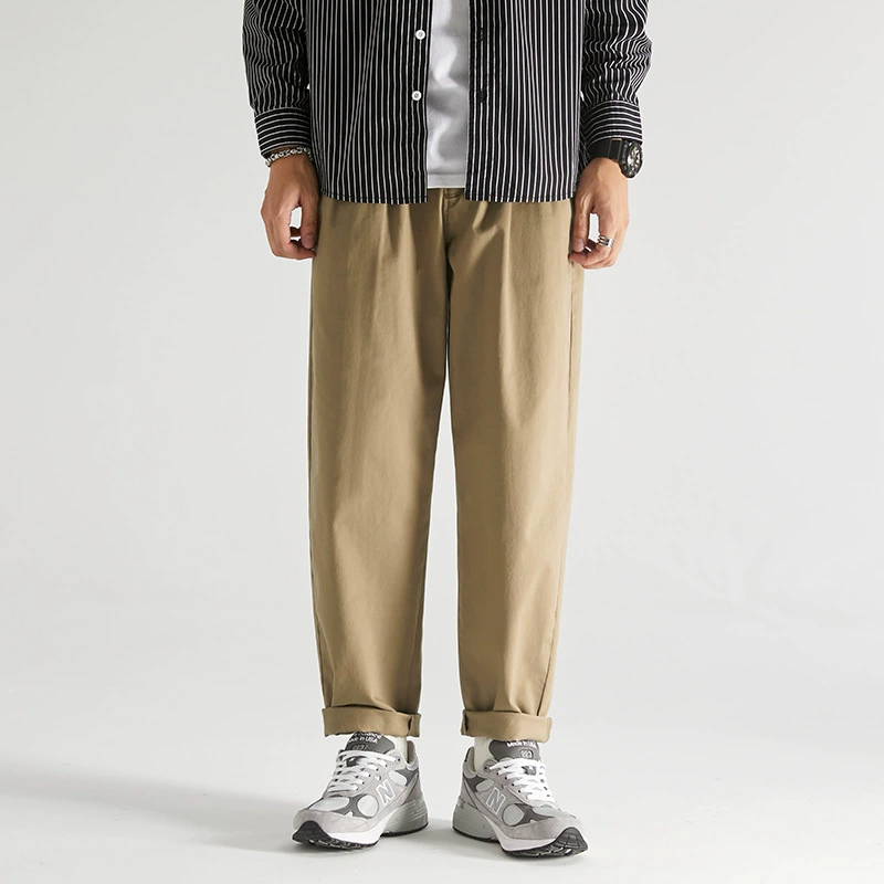Pantalon homme raccourci à plis, coupe fuselée