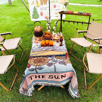 Plaid bohème façon tapisserie motif soleil