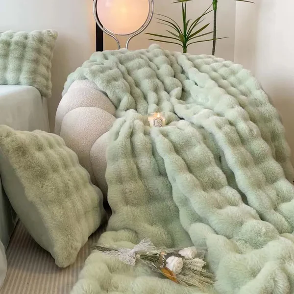 Plaid en fausse fourrure pelucheuse pour un confort ultime