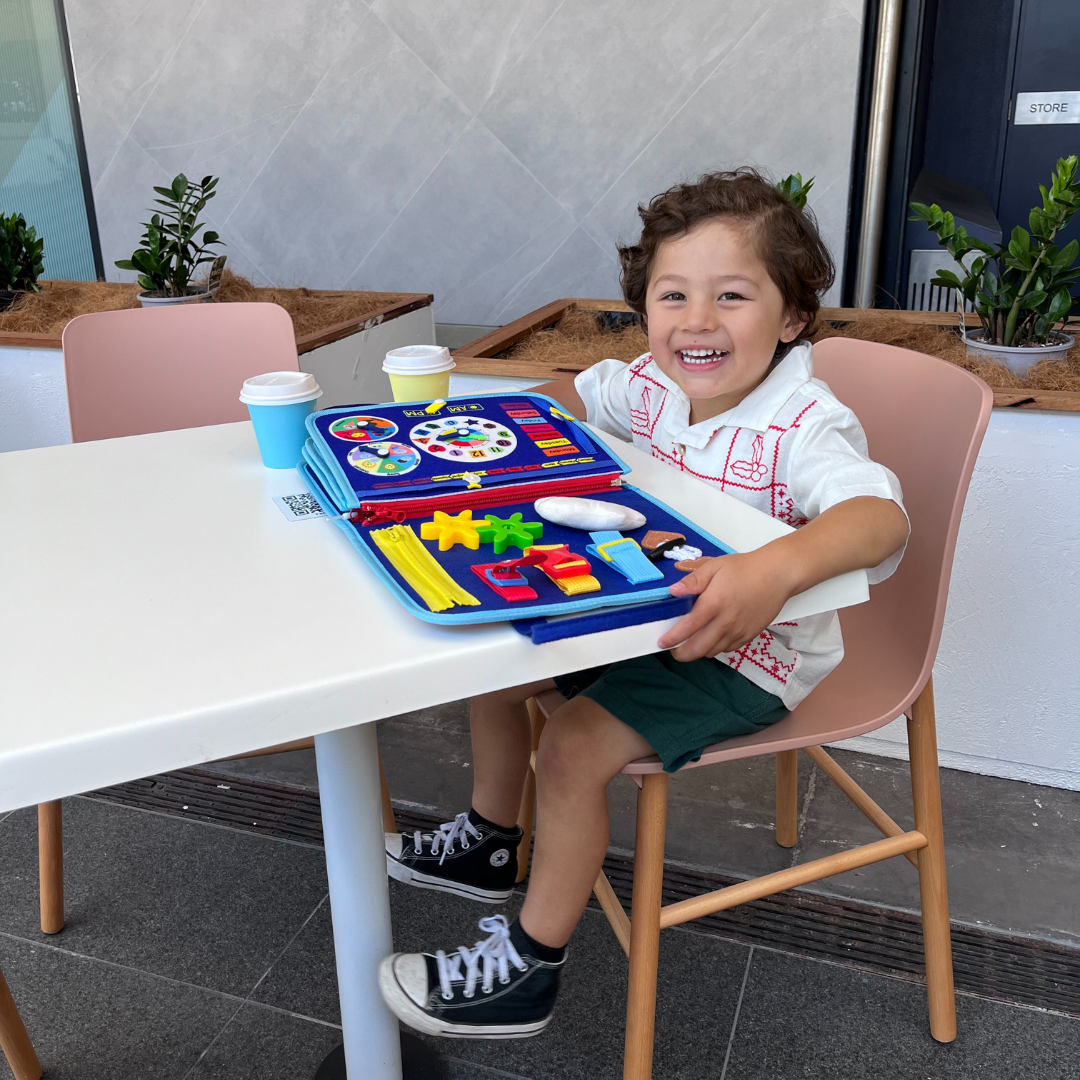 Planche d’activités Montessori pour tout-petits