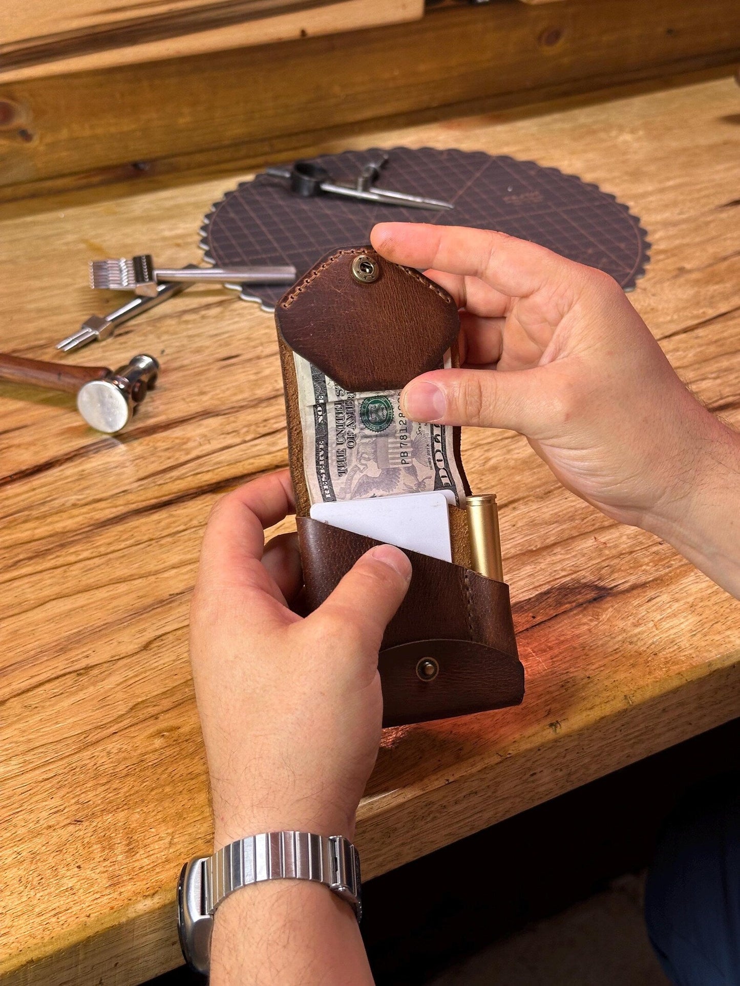 Portefeuille en cuir pleine fleur fait à la main avec emplacement pour stylo