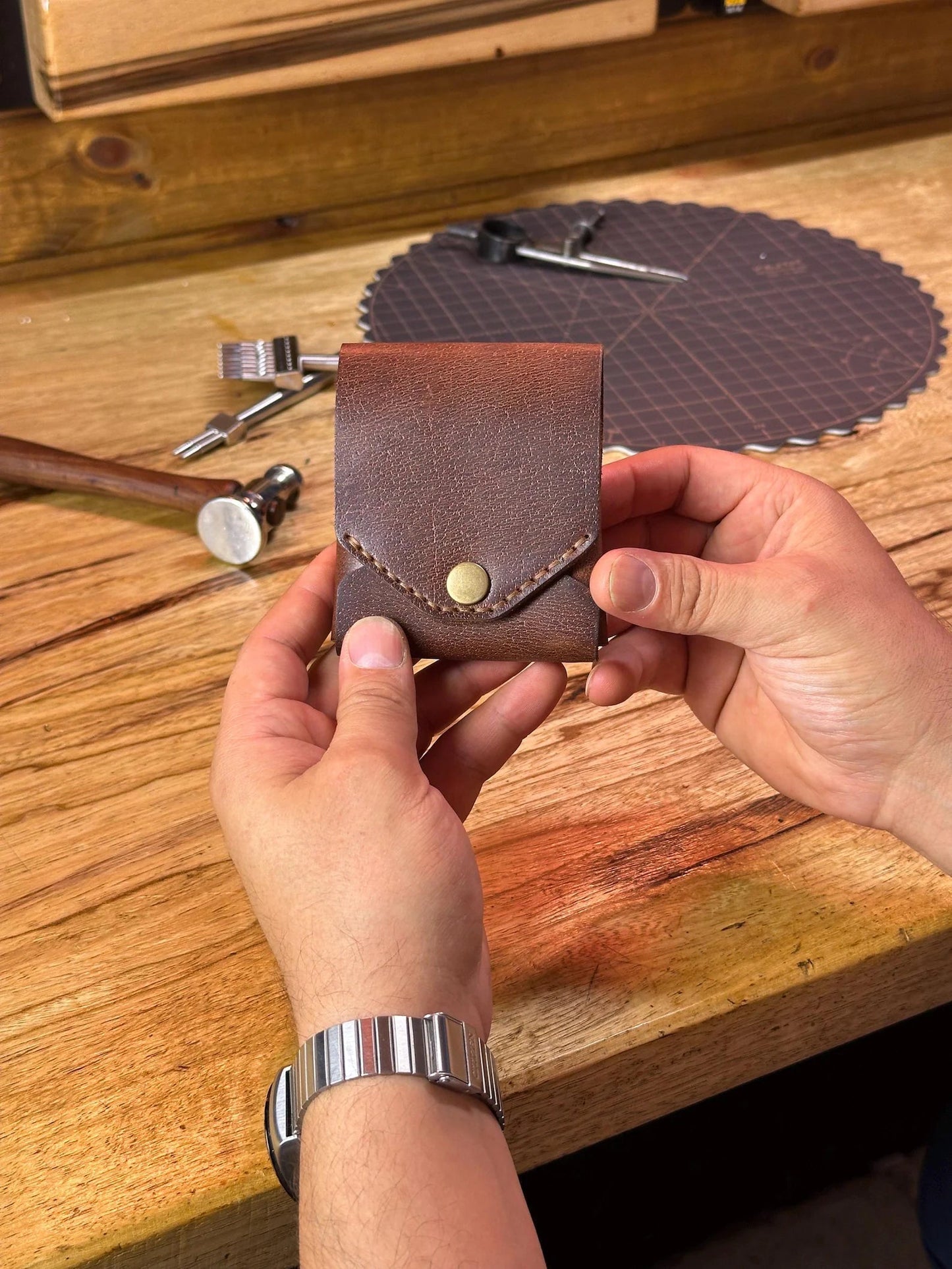 Portefeuille en cuir pleine fleur fait à la main avec emplacement pour stylo