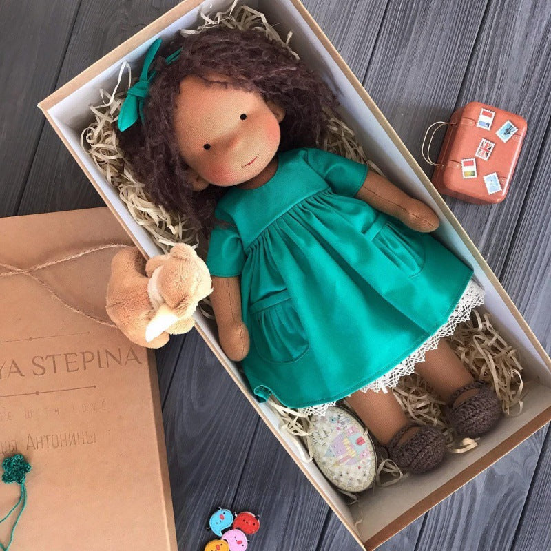 Poupée Waldorf faite à la main en tissu doux - jouet créatif pour enfants