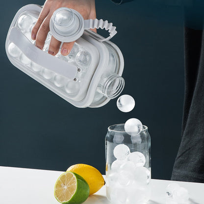Prépare 17 glaçons sphériques parfaits et garde votre boisson glacée!