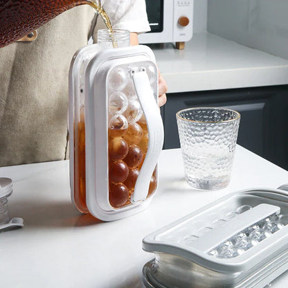 Prépare 17 glaçons sphériques parfaits et garde votre boisson glacée!