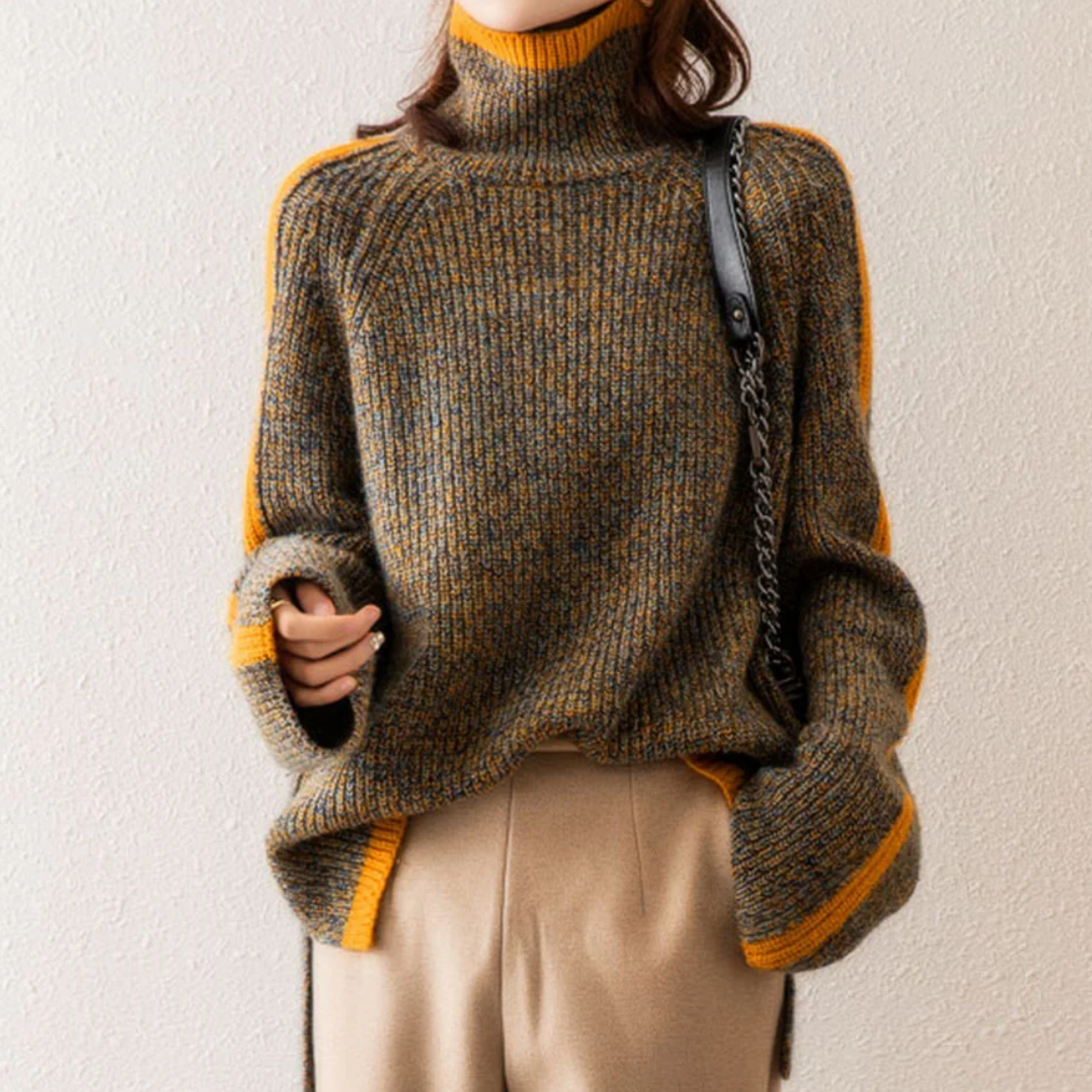Pull femme à col roulé à manches rayées