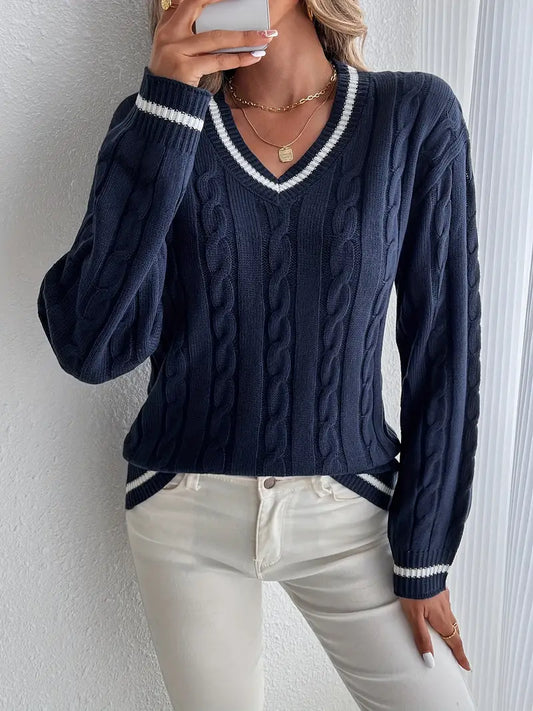 Pull femme à col V en maille torsadée