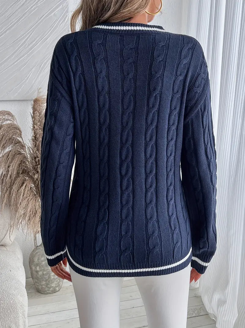 Pull femme à col V en maille torsadée
