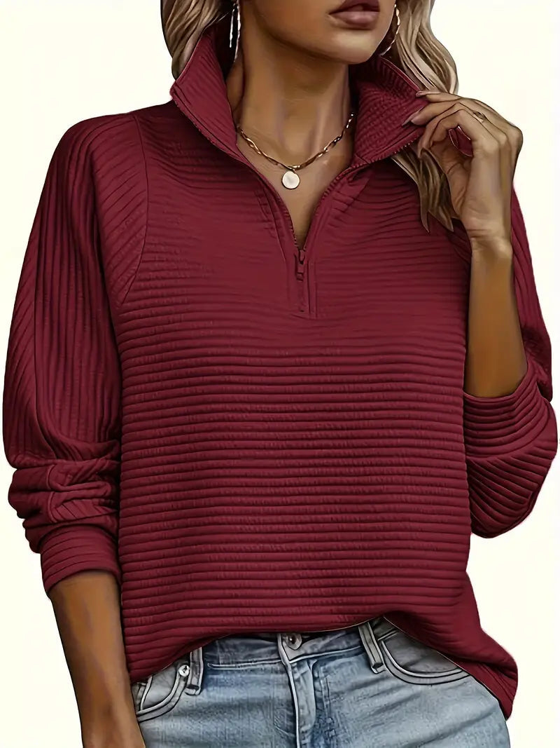Pull femme à demi-zip, col cheminée