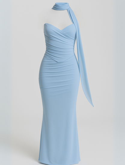 Robe bustier élégante avec ras-de-cou