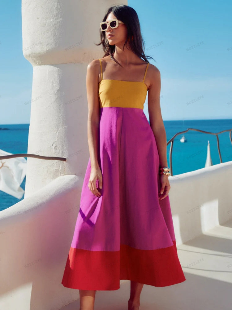 Robe color block chic à fines bretelles pour une élégance estivale