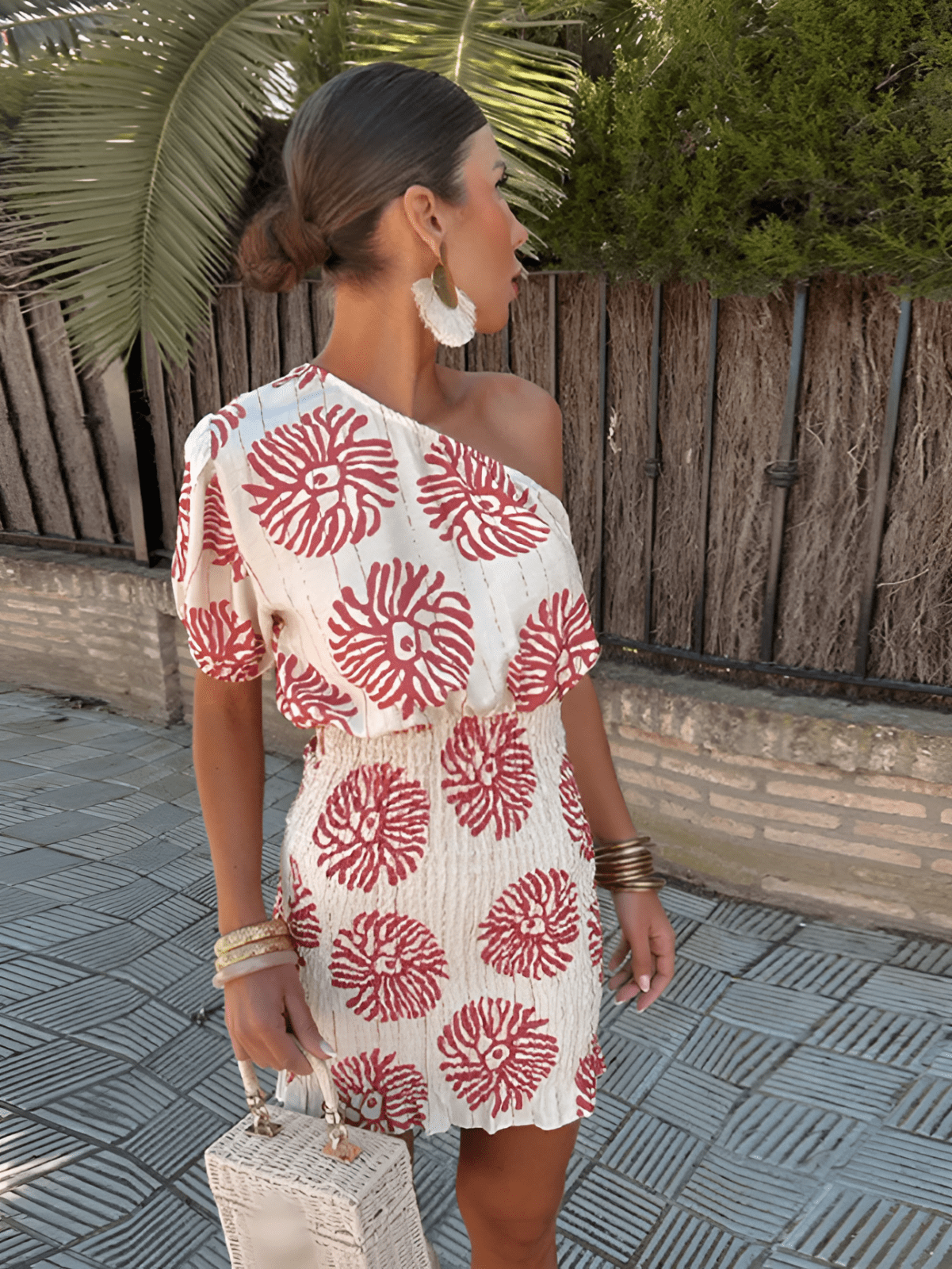 Robe courte à une épaule pour femme