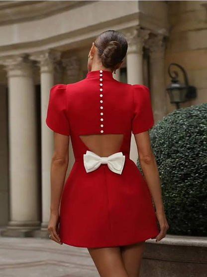 Robe courte de soirée rouge élégante à découpe et nœud - mode estivale intemporelle