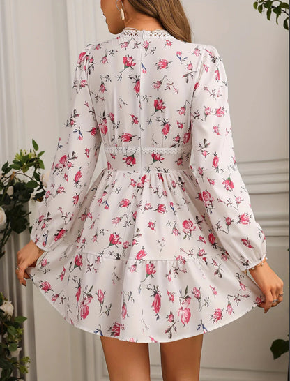 Robe d'été élégante à volants et col en V