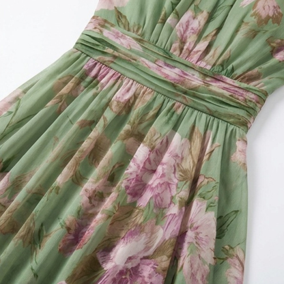 Robe longue fluide d’été vert sauge à fleurs pour femme