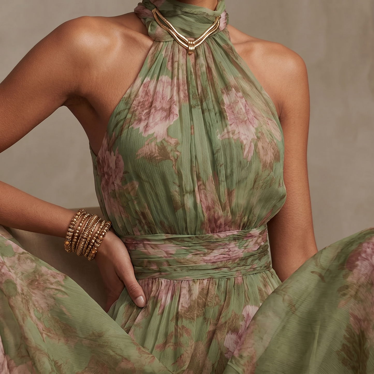 Robe longue fluide d’été vert sauge à fleurs pour femme