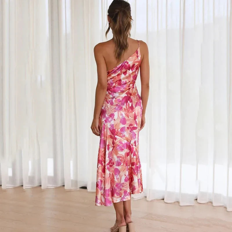 Robe midi asymétrique fleurie élégante pour toutes les occasions