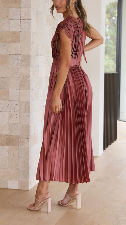 Robe midi cintrée et évasée à col en V pour femme